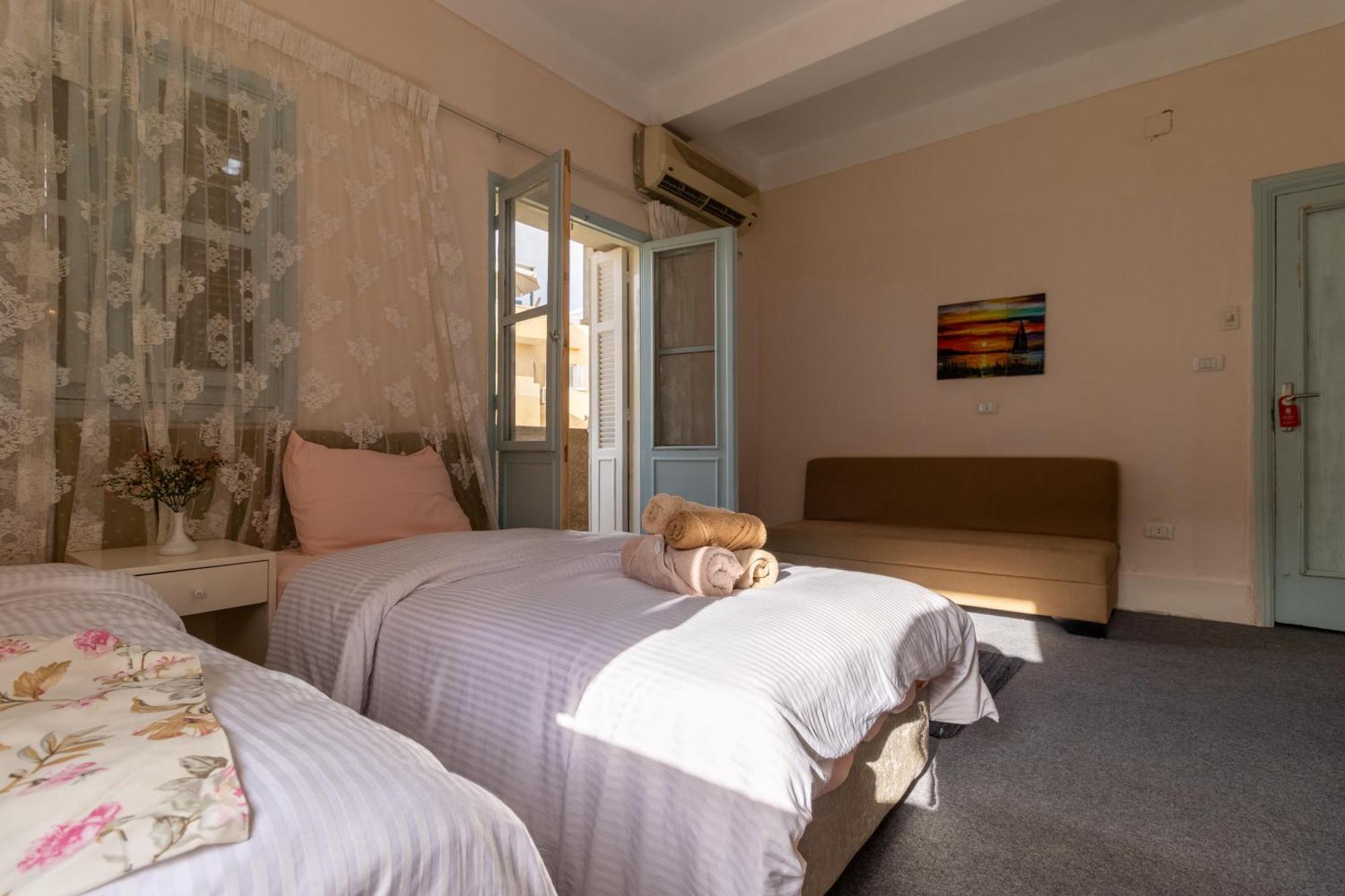 The Grand Pyramids View Hotel Kafret el-Gabal الغرفة الصورة