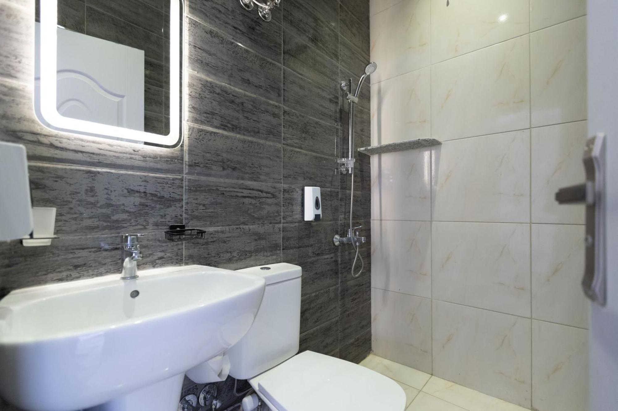 The Grand Pyramids View Hotel Kafret el-Gabal الغرفة الصورة