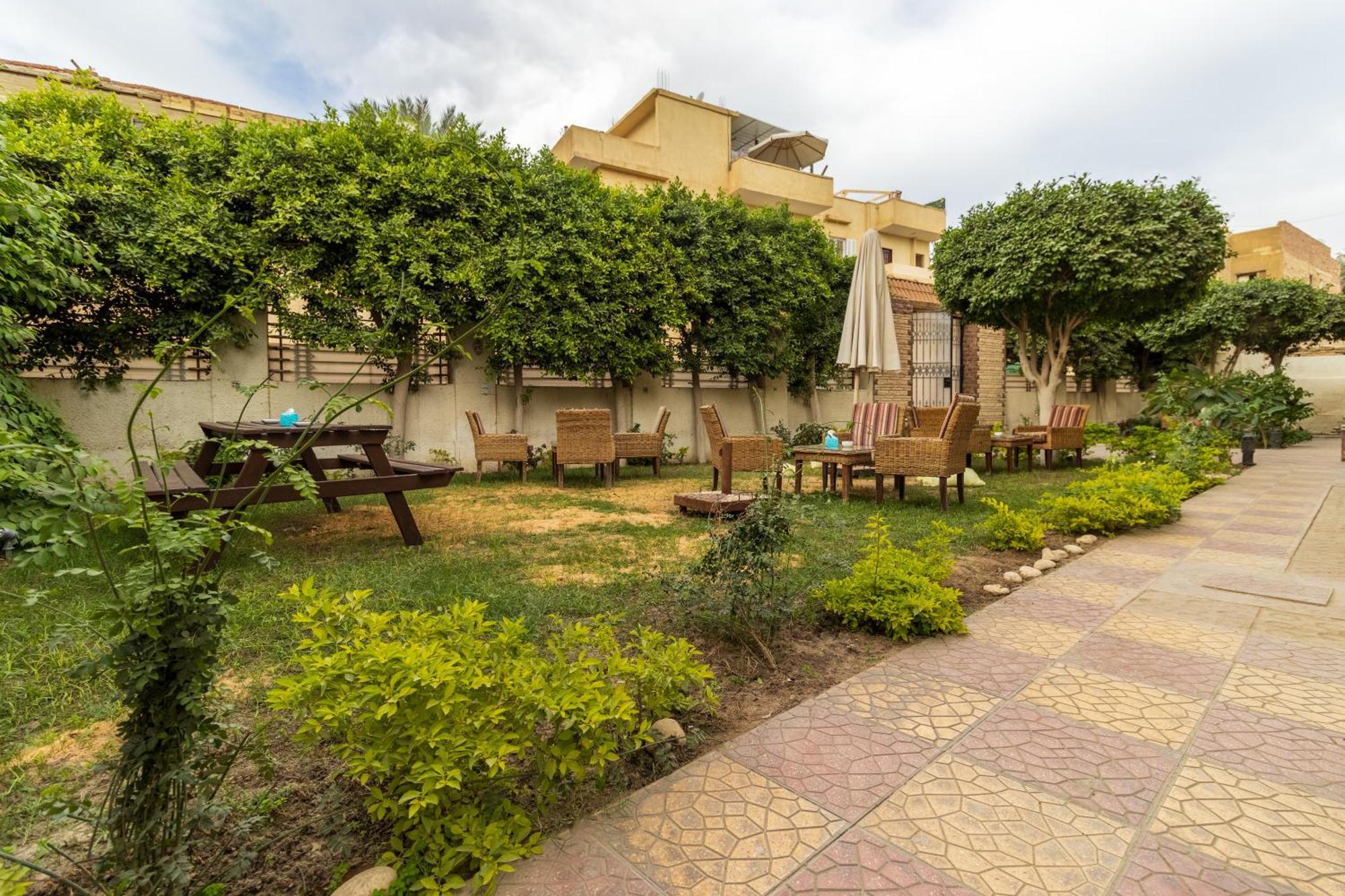 The Grand Pyramids View Hotel Kafret el-Gabal المظهر الخارجي الصورة