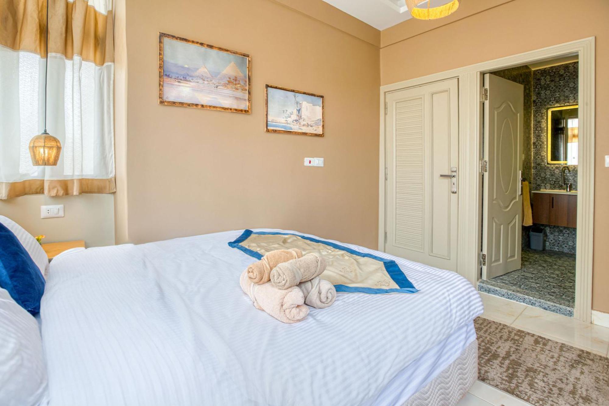 The Grand Pyramids View Hotel Kafret el-Gabal الغرفة الصورة